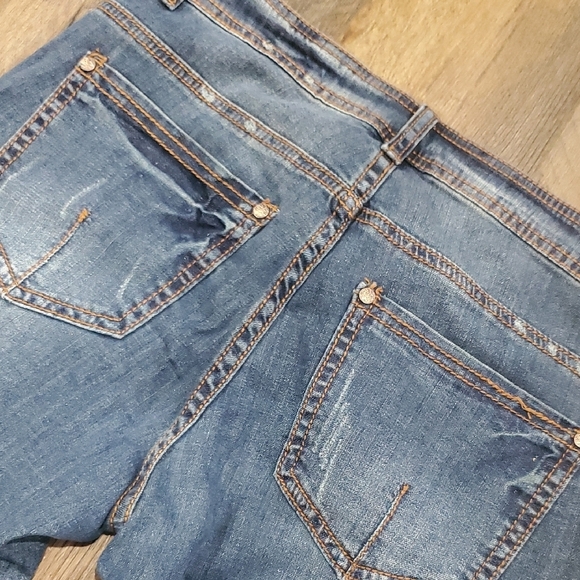 V Cristina Blue Skinny Jeans with Floral Embroidery - Picture 7 of 8